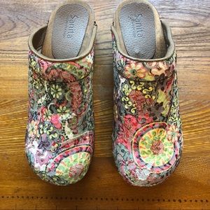 Santina Embroidered Clogs